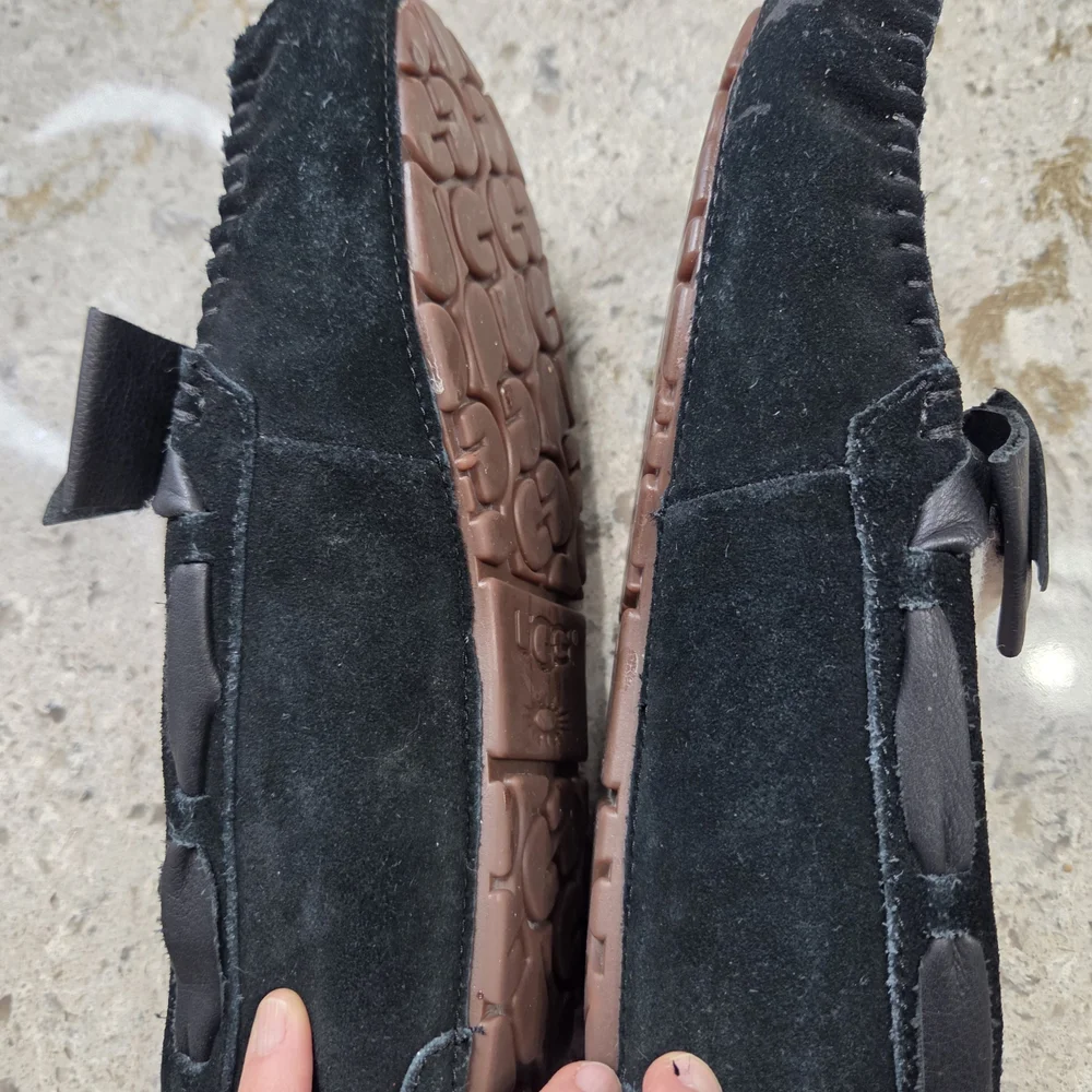 UGG Women's Black Moccasin Slippers‎ - Picture 5 of 7